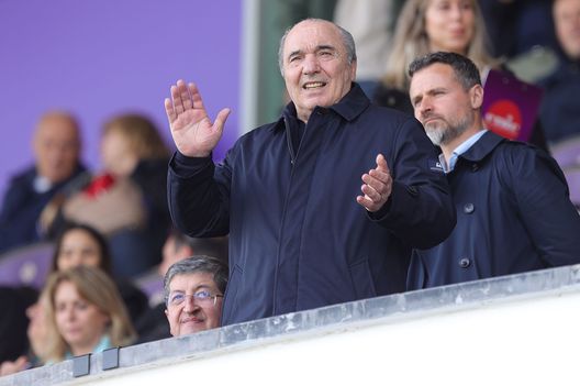 FLORENCE, ITALY - MAY 14: Rocco Commisso president of ACF Fiorentina gestures during the Serie A match between ACF Fiorentina and Udinese Calcio at Stadio Artemio Franchi on May 14, 2023 in Florence, Italy. (Photo by Gabriele Maltinti/Getty Images) “Lazio e Napoli in Champions notizia clamorosa nell’epoca dei dollari americani”- immagine 2