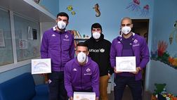 FOTO – Fiorentina, tre giocatori per il “regalo sospeso” di Unicef