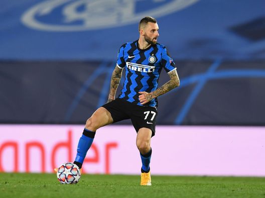 (Photo by Claudio Villa - Inter/Inter via Getty Images) brozovic covid