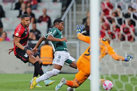 (Photo by Heuler Andrey/Getty Images) Non solo Real Madrid, il Palmeiras respinge i primi assalti di PSG e Chelsea per Endrick- immagine 2