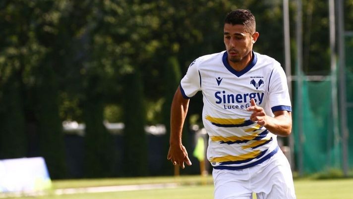 Foto Hellas Verona F.C.  Anche De Agostini “vota” Faraoni: “È da nazionale” - immagine 1