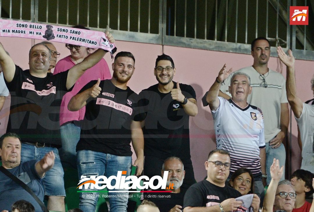 FOTOTIFO, Palermo-Ascoli 2-3: i tifosi allo stadio “Renzo Barbera” (Gallery) - immagine 75