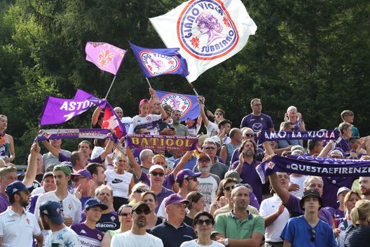 GERMOGLI PH: 16 LUGLIO 2022 MOENA RITIRO ESTIVO DELLA FIORENTINA NELLA FOTO TIFOSI Fiorentina Moena