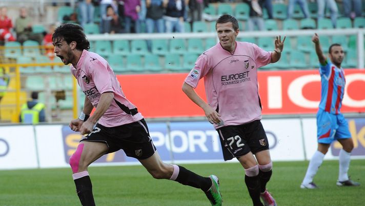 PALERMO, ITALY - NOVEMBER 14:  Javier Pastore (L) of Palermo celebrates after scoring the opening goal during the Serie A match between Palermo and Catania at Stadio Renzo Barbera on November 14, 2010 in Palermo, Italy.  (Photo by Tullio M. Puglia/Getty Images)  PALERMO, ITALY - NOVEMBER 14:  Javier Pastore (L) of Palermo celebrates after scoring the opening goal during the Serie A match between Palermo and Catania at Stadio Renzo Barbera on November 14, 2010 in Palermo, Italy.  (Photo by Tullio M. Puglia/Getty Images)