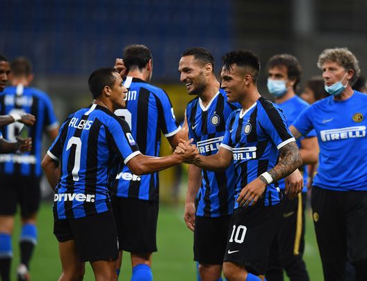MILAN, ITALY - JULY 13: Lautaro Martinez of FC Internazionale celebrates with team-mates after scoring the goal during the Serie A match between FC Internazionale and Torino FC at Stadio Giuseppe Meazza on July 13, 2020 in Milan, Italy. (Photo by Claudio Villa - Inter/Inter via Getty Images) MILAN, ITALY - JULY 13: Lautaro Martinez of FC Internazionale celebrates with team-mates after scoring the goal during the Serie A match between FC Internazionale and Torino FC at Stadio Giuseppe Meazza on July 13, 2020 in Milan, Italy. (Photo by Claudio Villa - Inter/Inter via Getty Images)
