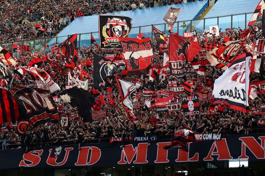 AC Milan Curva Sud Milano Milan-Fiorentina Serie A 2021-2022