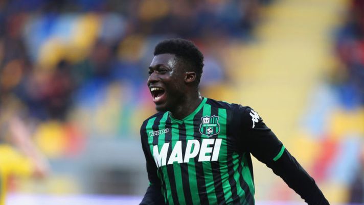 FROSINONE, ITALY - DECEMBER 16: Joseph Alfred Duncan of US Sassuolo celebrates after scoring the opening goal during the Serie A match between Frosinone Calcio and US Sassuolo at Stadio Benito Stirpe on December 16, 2018 in Frosinone, Italy. (Photo by Paolo Bruno/Getty Images) Gol di Duncan o autogol di Palomino? La prima decisione della Lega Calcio - immagine 1