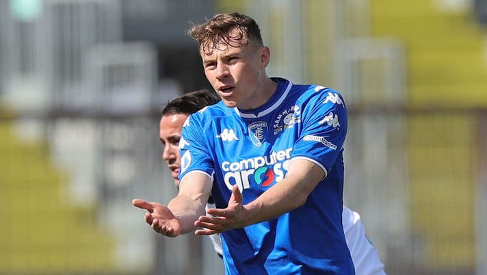 EMPOLI, ITALY - APRIL 09: Szymon Piotr Zurkowski of Empoli FC gestures during the Serie A match between Empoli FC v Spezia Calcio on April 9, 2022 in Empoli, Italy. (Photo by Gabriele Maltinti/Getty Images) Di Marzio: “Zurkowski è in arrivo allo Spezia, ecco cos’è successo con l’Empoli” - immagine 1