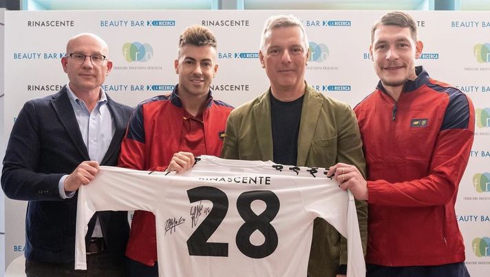 Roma, Belotti e El Shaarawy alla Rinascente: maglie e palloni autografati ai tifosi Roma, Belotti e El Shaarawy alla Rinascente: maglie e palloni autografati ai tifosi - immagine 1