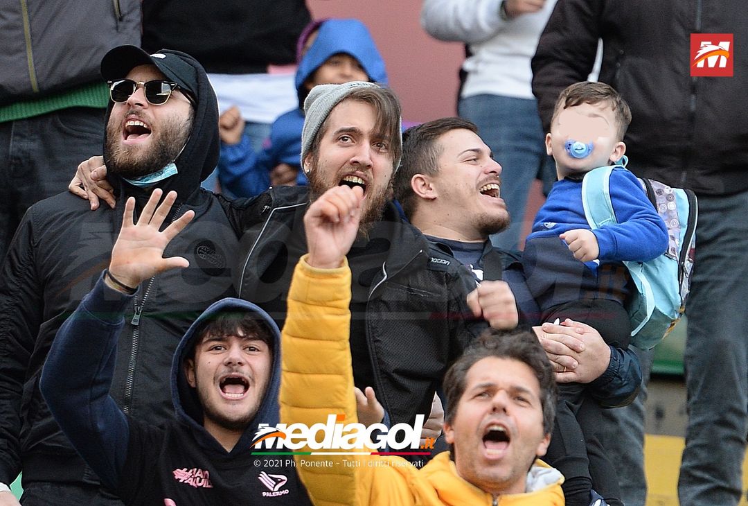 FOTO, i tifosi allo stadio per Palermo – Potenza 2-0 (Gallery) - immagine 86