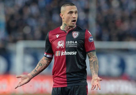 BRESCIA, ITALY - JANUARY 19: Radja Nainggolan of Cagliari Calcio gestures during the Serie A match between Brescia Calcio and Cagliari Calcio at Stadio Mario Rigamonti on January 19, 2020 in Brescia, Italy. (Photo by Emilio Andreoli/Getty Images) BRESCIA, ITALY - JANUARY 19: Radja Nainggolan of Cagliari Calcio gestures during the Serie A match between Brescia Calcio and Cagliari Calcio at Stadio Mario Rigamonti on January 19, 2020 in Brescia, Italy. (Photo by Emilio Andreoli/Getty Images)