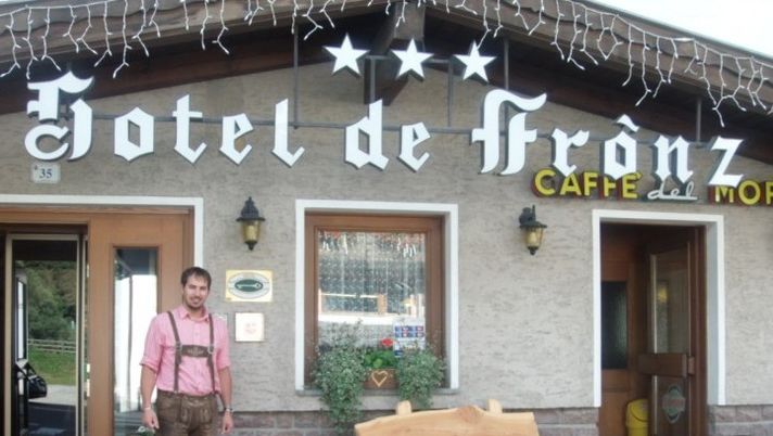 Hotel De Fronz a VN: “Speriamo che Moena porti nuovamente fortuna alla Fiorentina” Hotel De Fronz a VN: “Speriamo che Moena porti nuovamente fortuna alla Fiorentina”