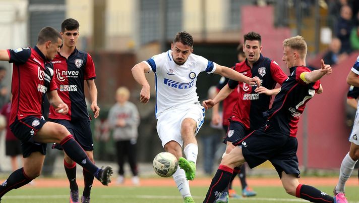 ALTOPASCIO, ITALY - MARCH 22: Karlo Butic of FC Internazionale in action during the Viareggio juvenile tournament match between FC Internazionale and Cagliari Calcio at Stadio Comunale on March 22, 2017 in Altopascio, Italy. (Photo by Gabriele Maltinti - Inter/FC Internazionale via Getty Images) MERCATO COSENZA REGGINA