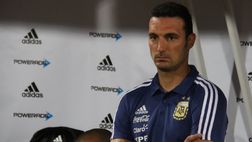 Icardi elogia Scaloni, Maradona attacca il ct: “Pensa di andare al Mondiale. Sì, di motociclismo”