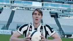 Calciomercato Juventus, presentato ufficialmente Vlahovic. Il numero di Ronaldo…