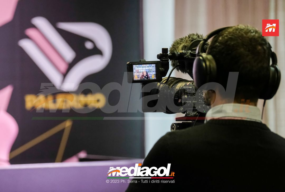 FOTO PALERMO, verso il Bari: Mister Corini in sala stampa (Gallery) - immagine 8