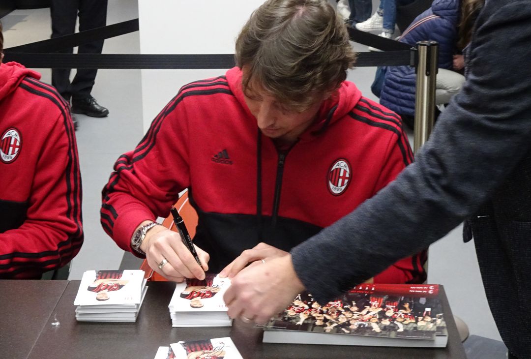 GALLERY PM – Meet&Greet a Casa Milan: tutti gli scatti- immagine 1