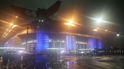 Inter-Napoli, le luci a San Siro sono nerazzurre: spettacolo di colori per i 110 anni