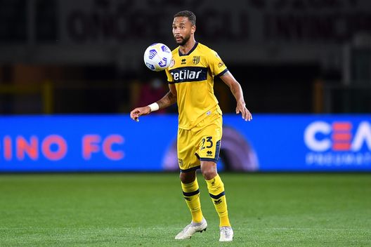 (Photo by Valerio Pennicino/Getty Images) Reggio Emilia, un “forza Parma” urlato ai reggiani fa scoppiare la rissa- immagine 2