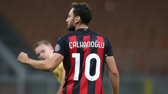 Calhanoglu negativo al tampone per Coronavirus, il comunicato AC Milan