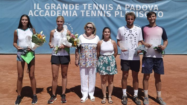 Tennis, Arnaboldi e Bilardo trionfano al Memorial Barbiero Tennis, Arnaboldi e Bilardo trionfano al Memorial Barbiero - immagine 1