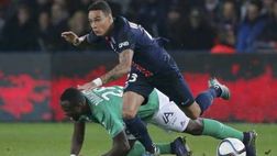 Col Psg si tratta anche per van der Wiel. L’olandese parla con al-Khelaifi, ma…