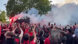 VIDEO Milan-Inter, tifosi in delirio all’arrivo dei pullman per la Champions League