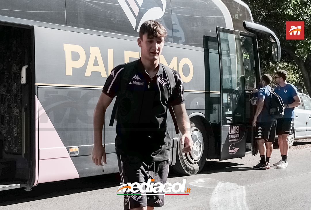 FOTO RITIRO PALERMO, gli uomini di Baldini arrivano in palestra (Gallery) - immagine 30