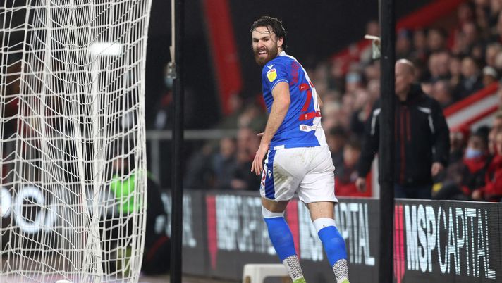 BOURNEMOUTH, ENGLAND - DECEMBER 11: Ben Brereton Diaz of Blackburn Rovers celebrates scoring the opening goal during the Sky Bet Championship match between AFC Bournemouth and Blackburn Rovers at Vitality Stadium on December 11, 2021 in Bournemouth, England. (Photo by Warren Little/Getty Images) Di Marzio: “Salernitana, contatti per un attaccante del Blackburn. Affare Joao Pedro in stand-by” - immagine 1