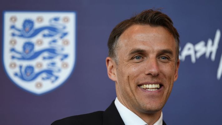 Manchester United, Phil Neville: “Solskjaer ottimo lavoro. Pogba? Non vedo giocatore migliore di lui…” Manchester United, Phil Neville: “Solskjaer ottimo lavoro. Pogba? Non vedo giocatore migliore di lui…”