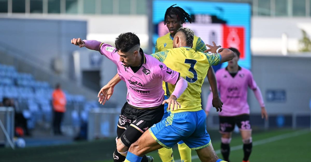 Palermo FC – Nottingham Forest 1-0: Soleri avgörande, Rosanero-test