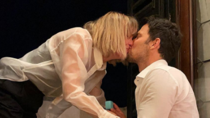 Foto tratta dal profilo Instagram di Federica Pellegrini  Matteo Giunta, proposta di matrimonio alla Pellegrini: “Io e te infinito. Sì” - immagine 1