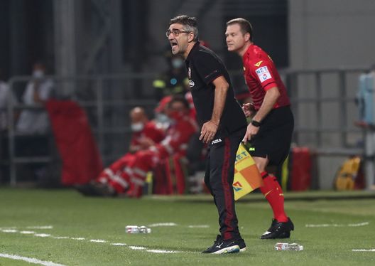 REGGIO NELL'EMILIA, ITALY - SEPTEMBER 17: Torino FC coach Ivan Juric shouts to his players during the Serie A match between US Sassuolo and Torino FC at Mapei Stadium - Citta' del Tricolore on September 17, 2021 in Reggio nell'Emilia, Italy. (Photo by Marco Luzzani/Getty Images) REGGIO NELL'EMILIA, ITALY - SEPTEMBER 17: Torino FC coach Ivan Juric shouts to his players during the Serie A match between US Sassuolo and Torino FC at Mapei Stadium - Citta' del Tricolore on September 17, 2021 in Reggio nell'Emilia, Italy. (Photo by Marco Luzzani/Getty Images)