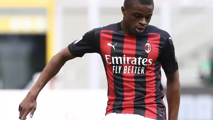 Pierre Kalulu (difensore AC Milan) durante Milan-Genoa 2-1 (Serie A 2020-2021) | News (Getty Images)