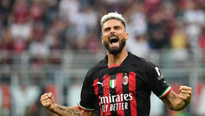 TOPSHOT - AC Milan's French forward Olivier Giroud celebrates scoring his team's second goal during the Italian Serie A football match between AC Milan and Inter Milan at the San Siro stadium in Milan on September 3, 2022. (Photo by Isabella BONOTTO / AFP) (Photo by ISABELLA BONOTTO/AFP via Getty Images) Milan, la possibile gestione dei centravanti: da Rebic e Lazetic a Giroud e l’ipotesi De Ketelaere - immagine 1