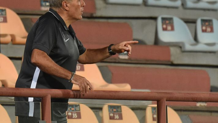 TRAPANI, ITALY - JULY 31: Head Coach Fabrizio Castori of Trapani watches the game from the stands due to a disqualification during the serie B match between Trapani Calcio and FC Crotone at Stadio Provinciale on July 31, 2020 in Trapani, Italy. (Photo by Tullio M. Puglia/Getty Images for Lega Serie B) TRAPANI, ITALY - JULY 31: Head Coach Fabrizio Castori of Trapani watches the game from the stands due to a disqualification during the serie B match between Trapani Calcio and FC Crotone at Stadio Provinciale on July 31, 2020 in Trapani, Italy. (Photo by Tullio M. Puglia/Getty Images for Lega Serie B)