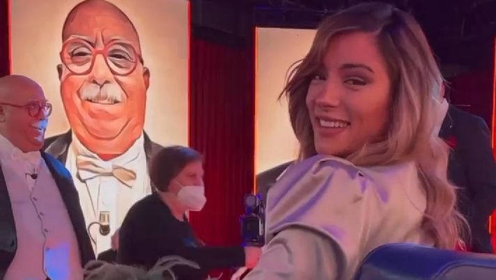 Tiki Taka, Cruciani fa il derby di Roma con Soleil: “Ma io sono milanista…” - immagine 1