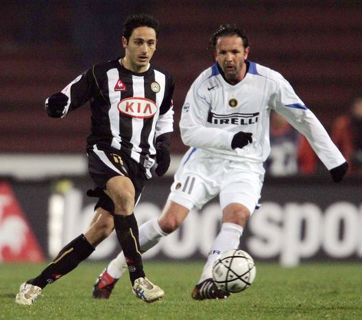 UDINE, ITALY - FEBRUARY 19: David Di Michele #17 of Udinese in action against Sinisa Mihajlovic #11 of Inter Milan during the Serie A match at Friuli stadium on February 19, 2005 in Udine, Italy. Udinese and Inter Milan played to a 1-1 tie. (Photo by Newpress/Getty Images) UDINE, ITALY - FEBRUARY 19: David Di Michele #17 of Udinese in action against Sinisa Mihajlovic #11 of Inter Milan during the Serie A match at Friuli stadium on February 19, 2005 in Udine, Italy. Udinese and Inter Milan played to a 1-1 tie. (Photo by Newpress/Getty Images)