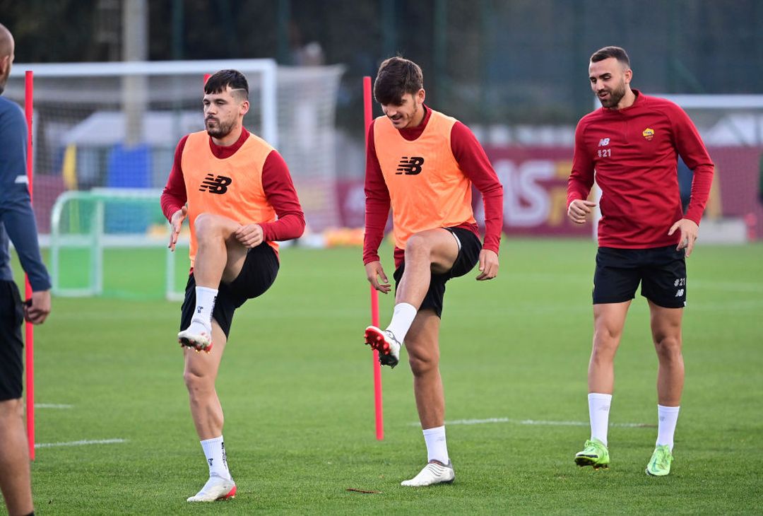 La Roma torna ad allenarsi a Trigoria in vista del Genoa – FOTO GALLERY - immagine 7