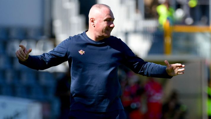 CREMONA, ITALY - SEPTEMBER 18: Cremonese head coach Massimiliano Alvini reacts during the Serie A match between US Cremonese and SS Lazio at Stadio Giovanni Zini on September 18, 2022 in Cremona, . (Photo by Marco Rosi - SS Lazio/Getty Images) Cremonese, Alvini: “Brutta prestazione, oggi non siamo stati all’altezza” - immagine 1