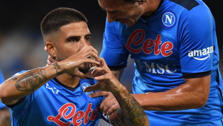 NAPLES, ITALY - AUGUST 22: Lorenzo Insigne of Napoli celebrates after scoring the first goal of Napoli during the Serie A match between SSC Napoli v Venezia FC at Stadio Diego Armando Maradona on August 22, 2021 in Naples, Italy. (Photo by SSC NAPOLI/SSC NAPOLI via Getty Images) 