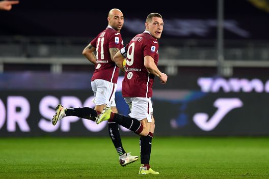 TURIN, ITALY - JANUARY 29: Andrea Belotti of Torino celebrates scoring with team mate Simone Zaza during the Serie A match between Torino FC and ACF Fiorentina at Stadio Olimpico di Torino on January 29, 2021 in Turin, Italy. (Photo by Valerio Pennicino/Getty Images) Torino, riecco Zaza dopo due mesi: a Napoli può essere della partita- immagine 3