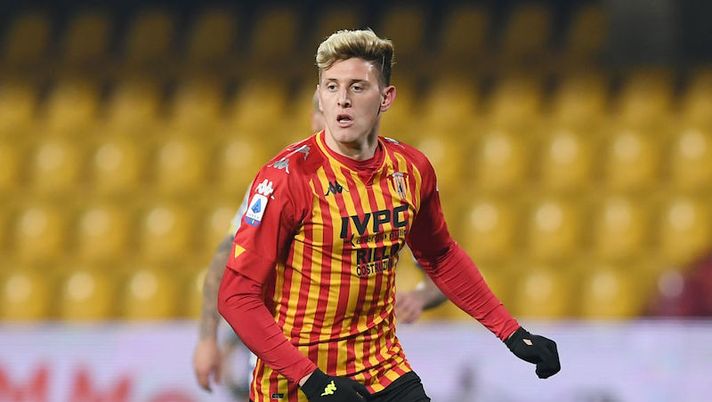 BENEVENTO, ITALY - MARCH 03: Adolfo Gaich of Benevento Calcio during the Serie A match between Benevento Calcio and Hellas Verona FC at Stadio Ciro Vigorito on March 03, 2021 in Benevento, Italy. (Photo by Francesco Pecoraro/Getty Images) FLASH – Sky: “L’ex Benevento Gaich tornerà in Italia, l’accordo è raggiunto” - immagine 1