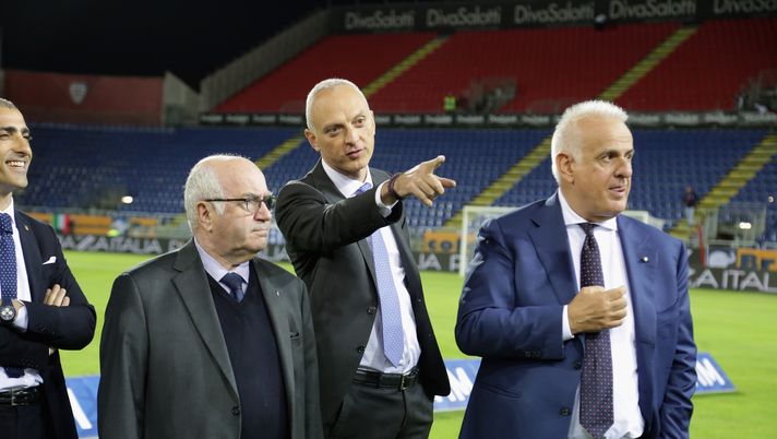 CAGLIARI, ITALY - OCTOBER 25: Carlo Tavecchio, president of the Italian Football Federation with Mario Passetti and Stefano Filucchi during the Serie A match between Cagliari Calcio and Benevento Calcio at Stadio Sant'Elia on October 25, 2017 in Cagliari, Italy.  (Photo by Enrico Locci/Getty Images)  Cagliari