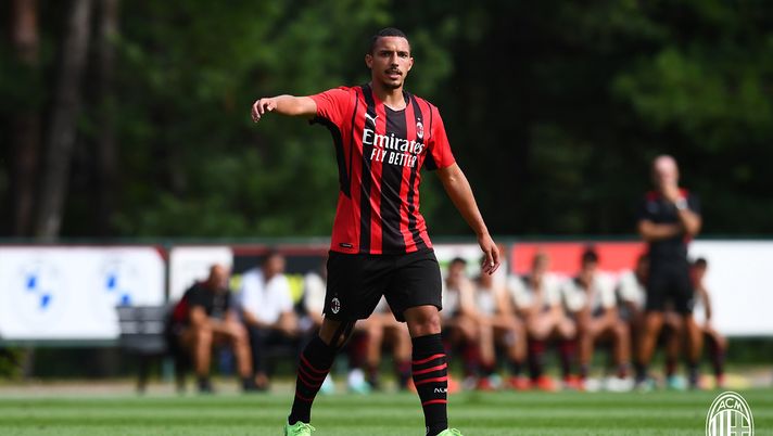 Milan, Bennacer positivo al Covid-19 Milan, Bennacer positivo al Covid-19