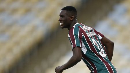 RIO DE JANEIRO, BRAZIL - NOVEMBER 21: Luiz Henrique of Fluminense reacts during a match between Fluminense and America MG as part of Brasileirao 2021 at Maracana Stadium on November 21, 2021 in Rio de Janeiro, Brazil. (Photo by Wagner Meier/Getty Images) RIO DE JANEIRO, BRAZIL - NOVEMBER 21: Luiz Henrique of Fluminense reacts during a match between Fluminense and America MG as part of Brasileirao 2021 at Maracana Stadium on November 21, 2021 in Rio de Janeiro, Brazil. (Photo by Wagner Meier/Getty Images)