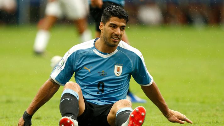 SALVADOR, BRAZIL - JUNE 29: Luis Suarez of Uruguay reacts during the Copa America Brazil 2019 quarterfinal match between Uruguay and Peru at Arena Fonte Nova on June 29, 2019 in Salvador, Brazil. (Photo by Wagner Meier/Getty Images) 