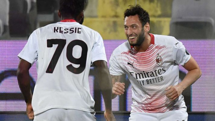 Serie A, Fiorentina-Milan 2-3: Ibra, Brahim Diaz e Calhanoglu stendono i viola. La classifica aggiornata  Serie A, Fiorentina-Milan 2-3: Ibra, Brahim Diaz e Calhanoglu stendono i viola. La classifica aggiornata