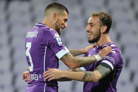  FLORENCE, ITALY - OCTOBER 25: Gaetano Castrovilli of ACF Fiorentina celebrates after scoring a goal during the Serie A match between ACF Fiorentina and Udinese Calcio at Stadio Artemio Franchi on October 25, 2020 in Florence, Italy. (Photo by Gabriele Maltinti/Getty Images) 