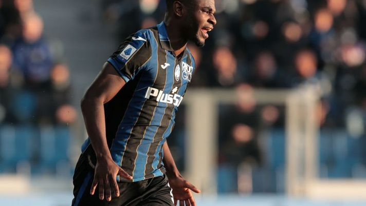 BERGAMO, ITALY - NOVEMBER 20: Duvan Zapata of Atalanta BC celebrates his goal during the Serie A match between Atalanta BC and Spezia Calcio at Gewiss Stadium on November 20, 2021 in Bergamo, Italy. (Photo by Emilio Andreoli/Getty Images) FORMAZIONI UFFICIALI – La scelta su Zapata, Berardi e Aramu! Dal 1′ Sportiello e Zielinski- immagine 1